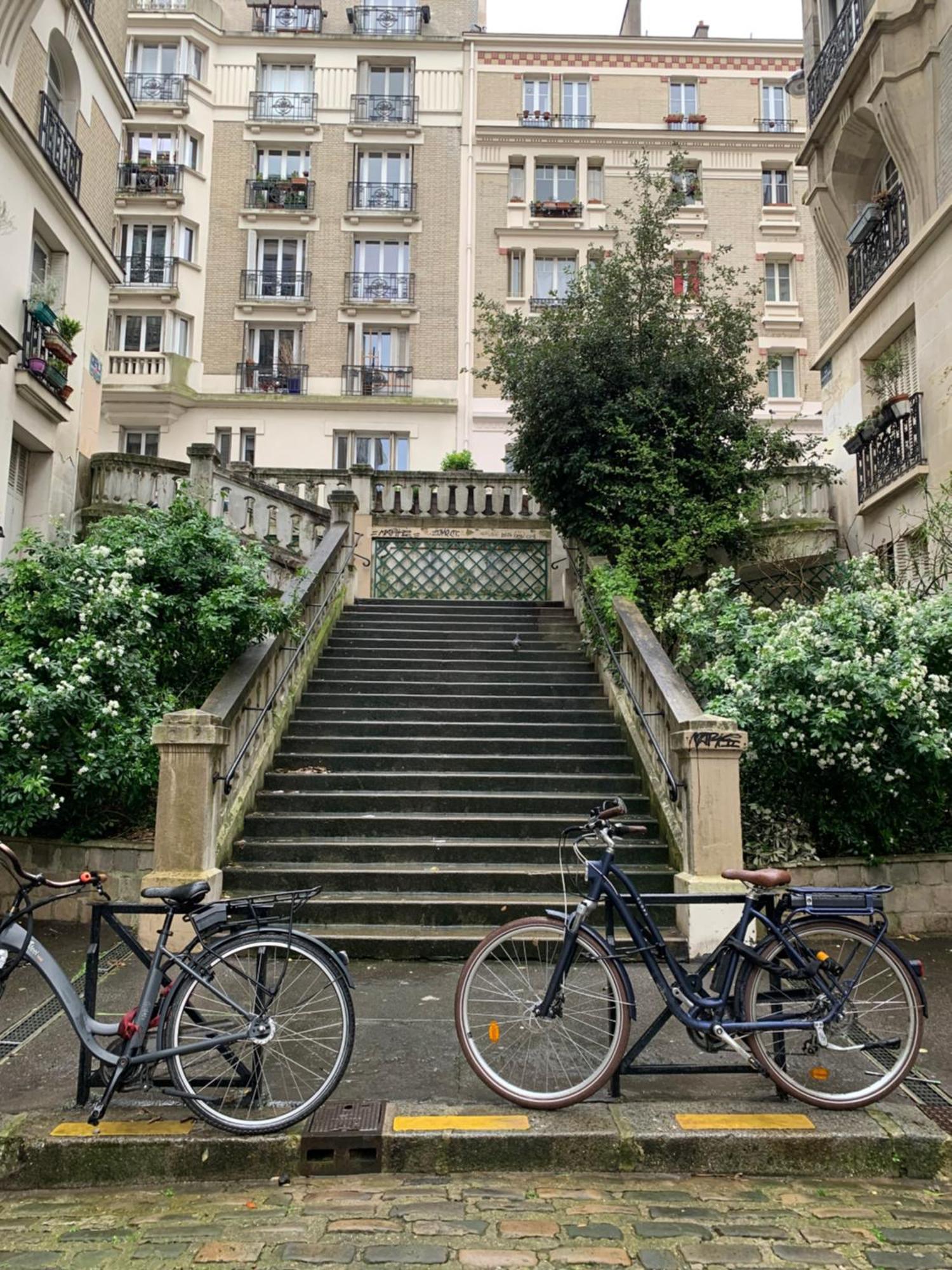 Loft Montmartre Au Pieds Des Vignes Apartment Paris Exterior foto
