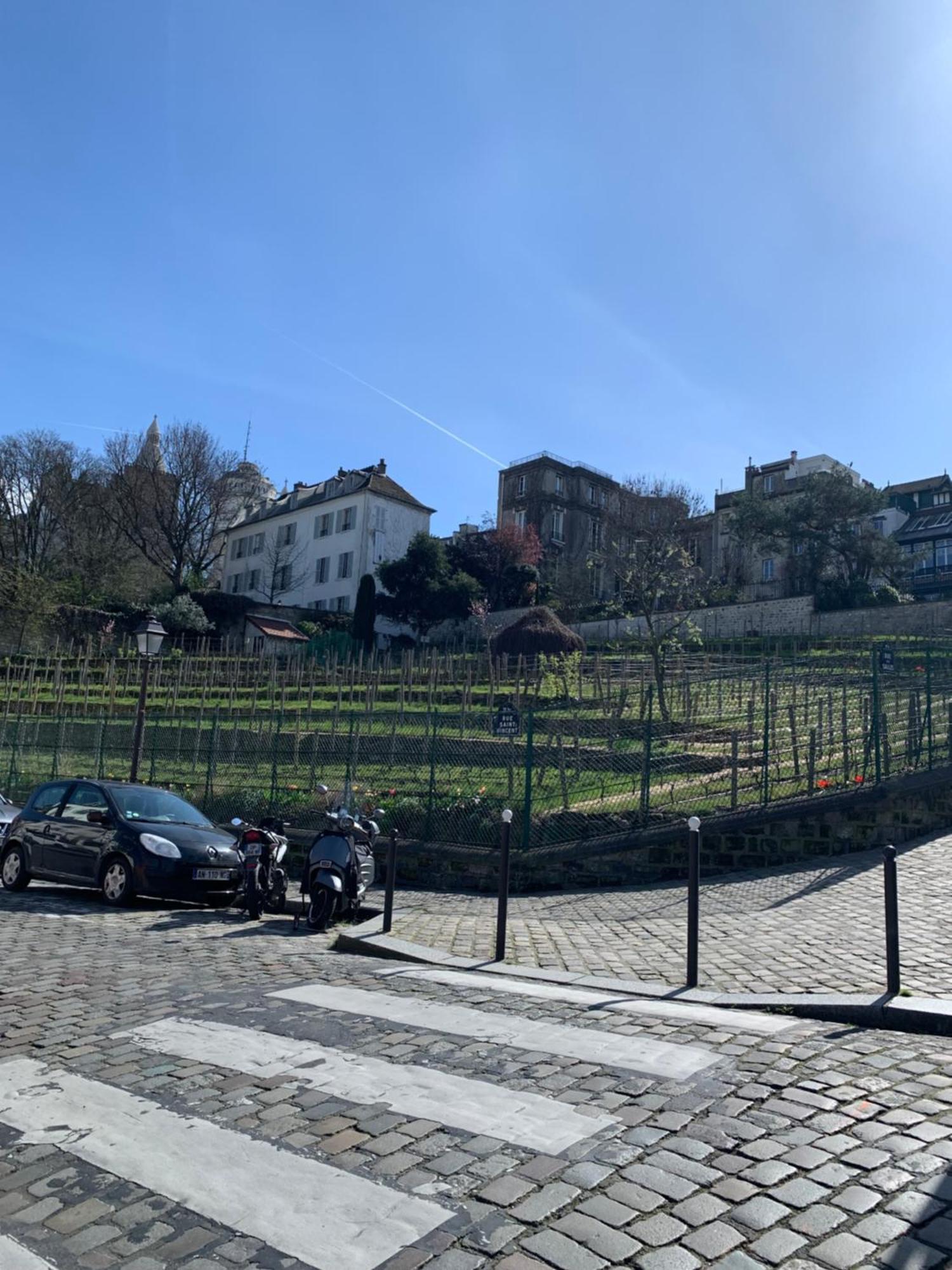 Loft Montmartre Au Pieds Des Vignes Apartment Paris Exterior foto